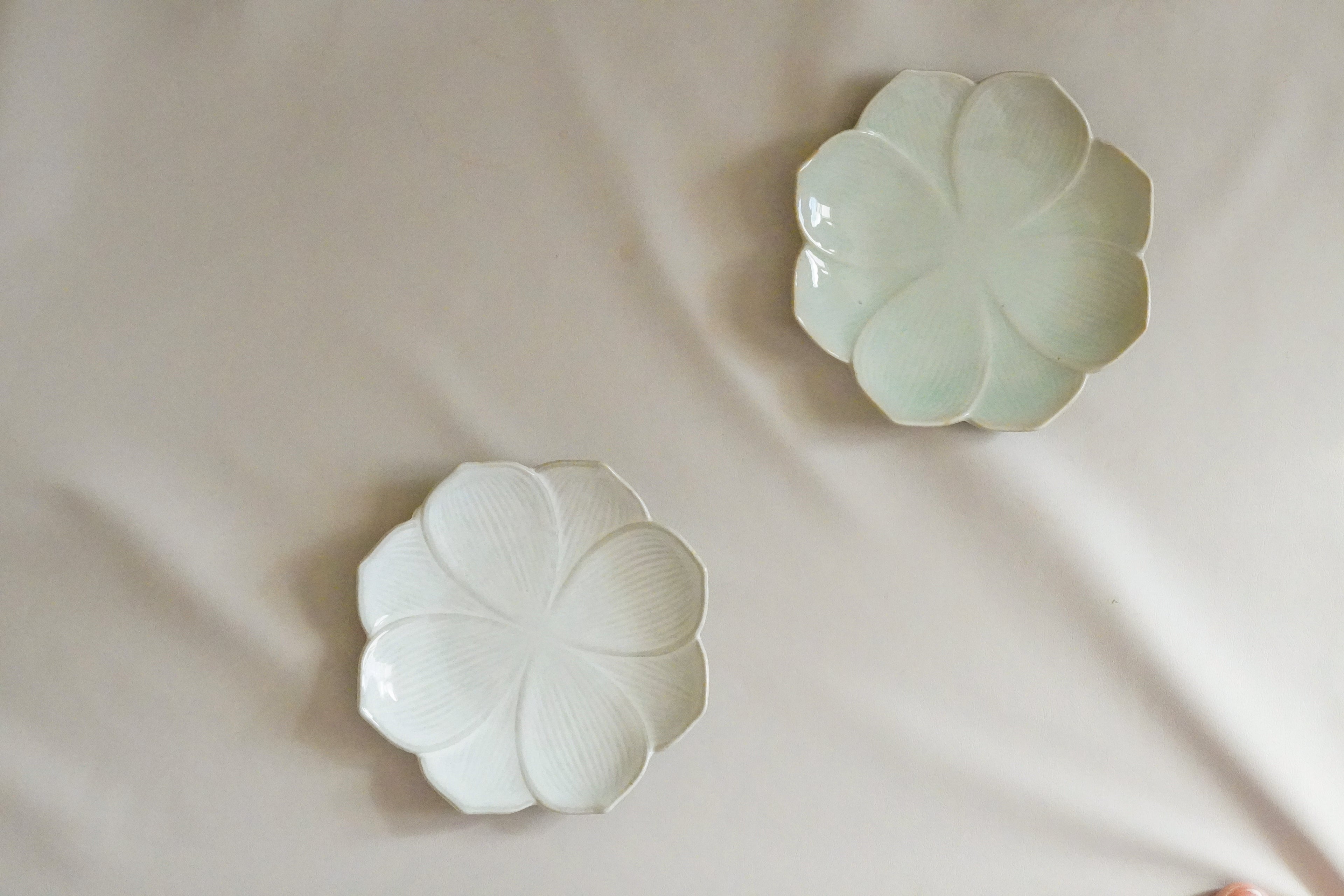 Light Green Handmade Porcelain Dessert Plate - 6'' Lotus Flower