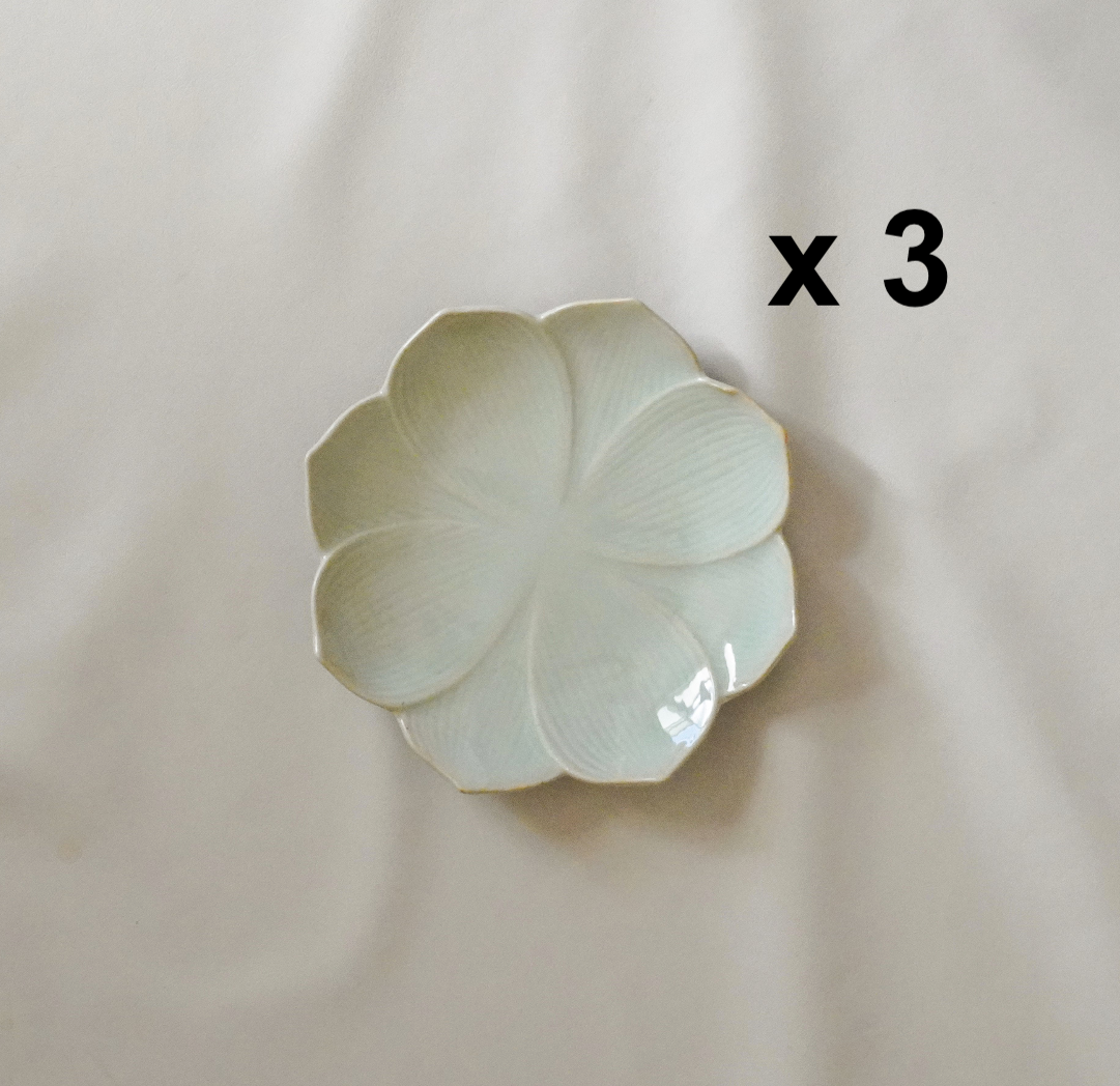 Light Green Handmade Porcelain Dessert Plate - 6'' Lotus Flower