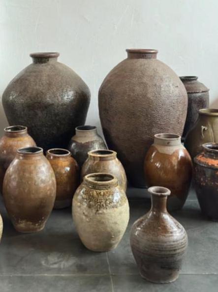 Vintage Rustic Clay Pot with Handles - Pearl Shape, Xia Dynasty