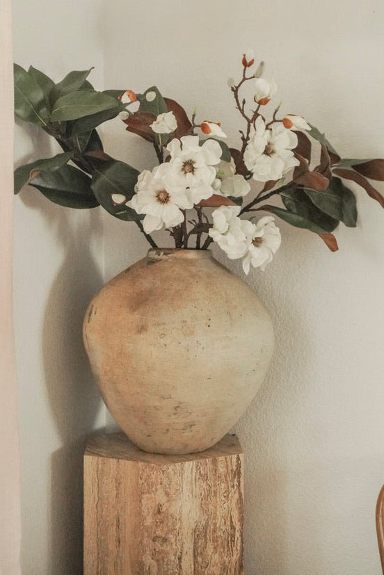 White Vintage Rustic Pot