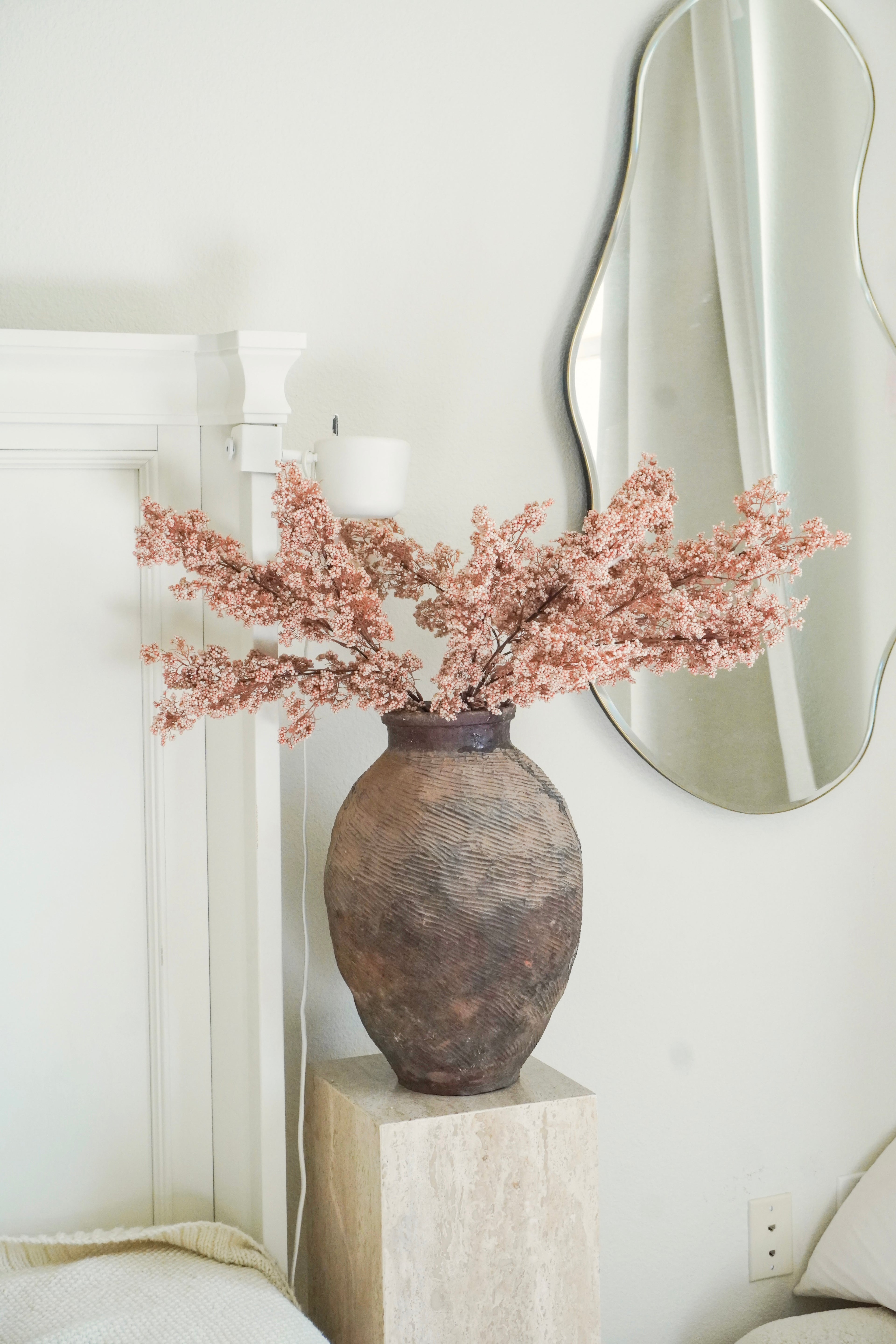 32‘’ Tall Artificial Berry Stem Bundle--Pink