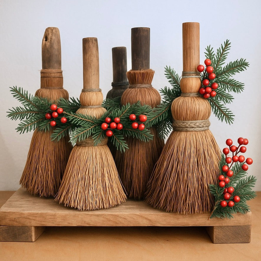 Farmhouse Vintage Brushes & Heirloom Home Decorative