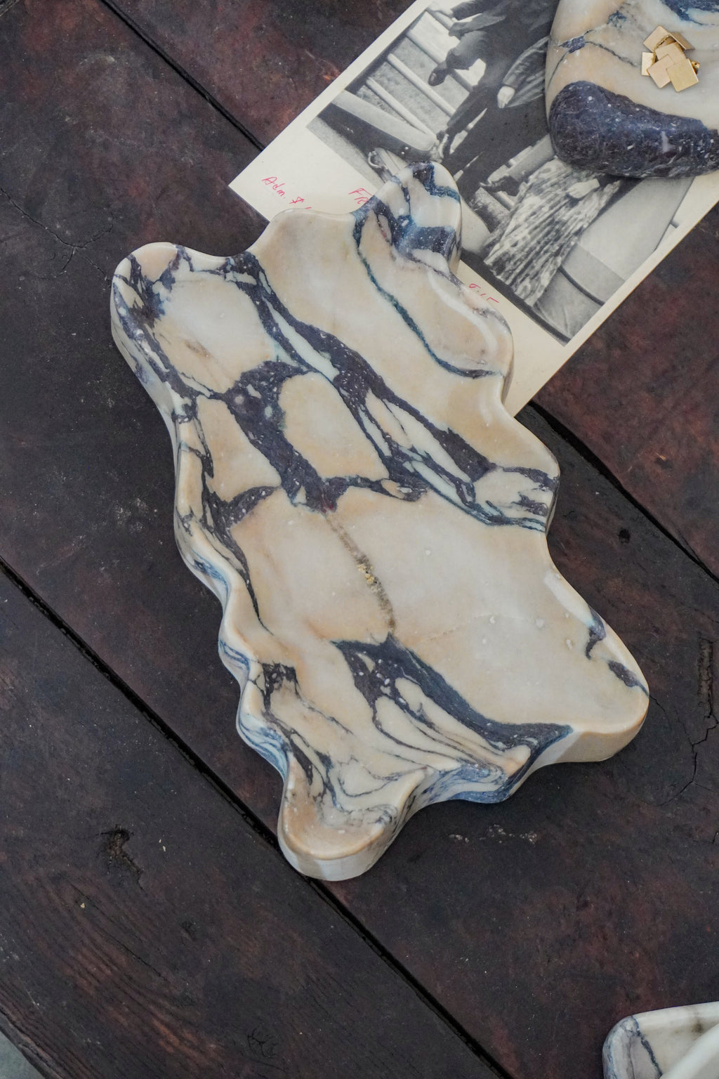 Italian Calacatta Viola Fluted Edge Marble Tray