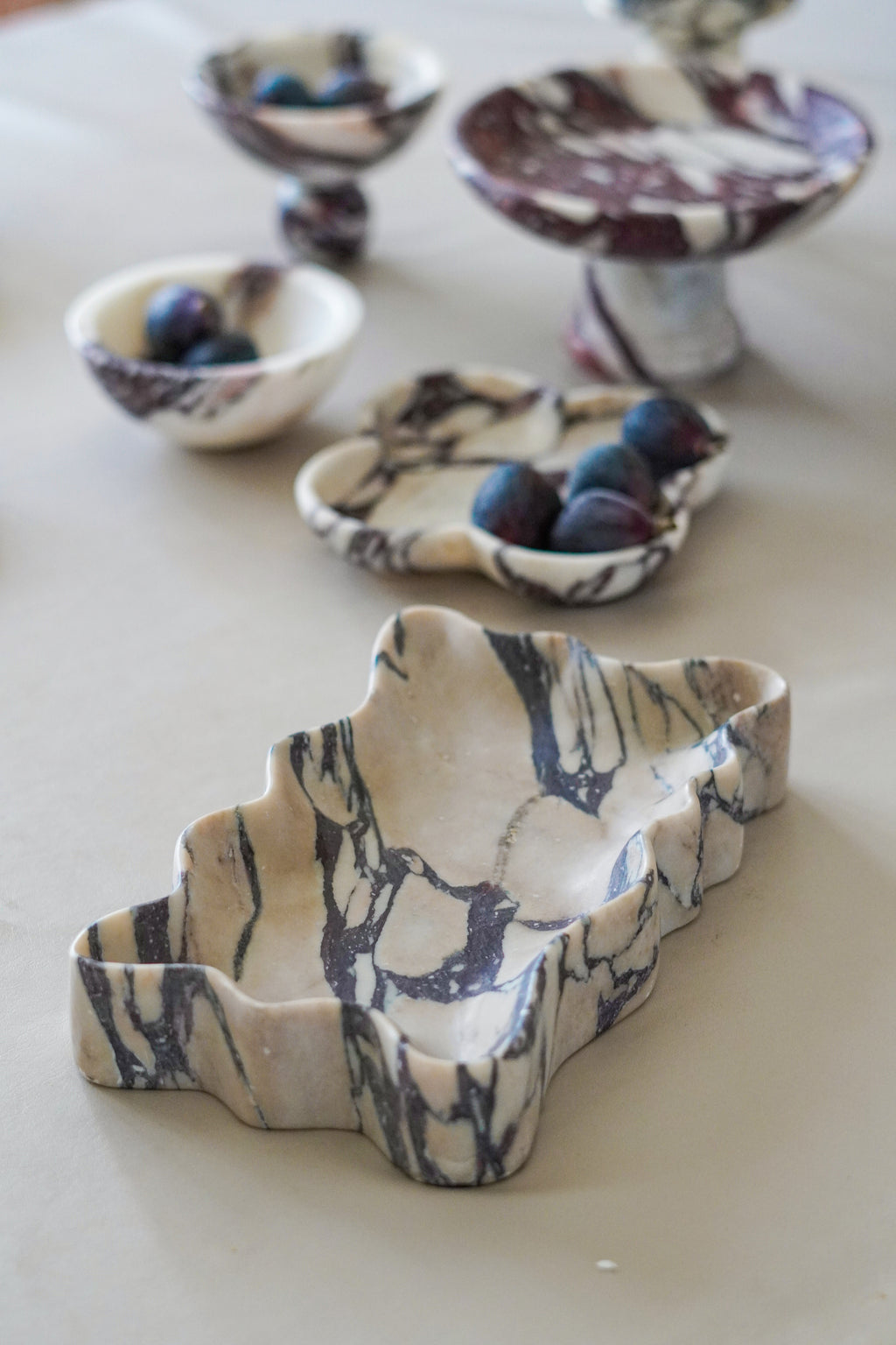 Italian Calacatta Viola Fluted Edge Marble Tray