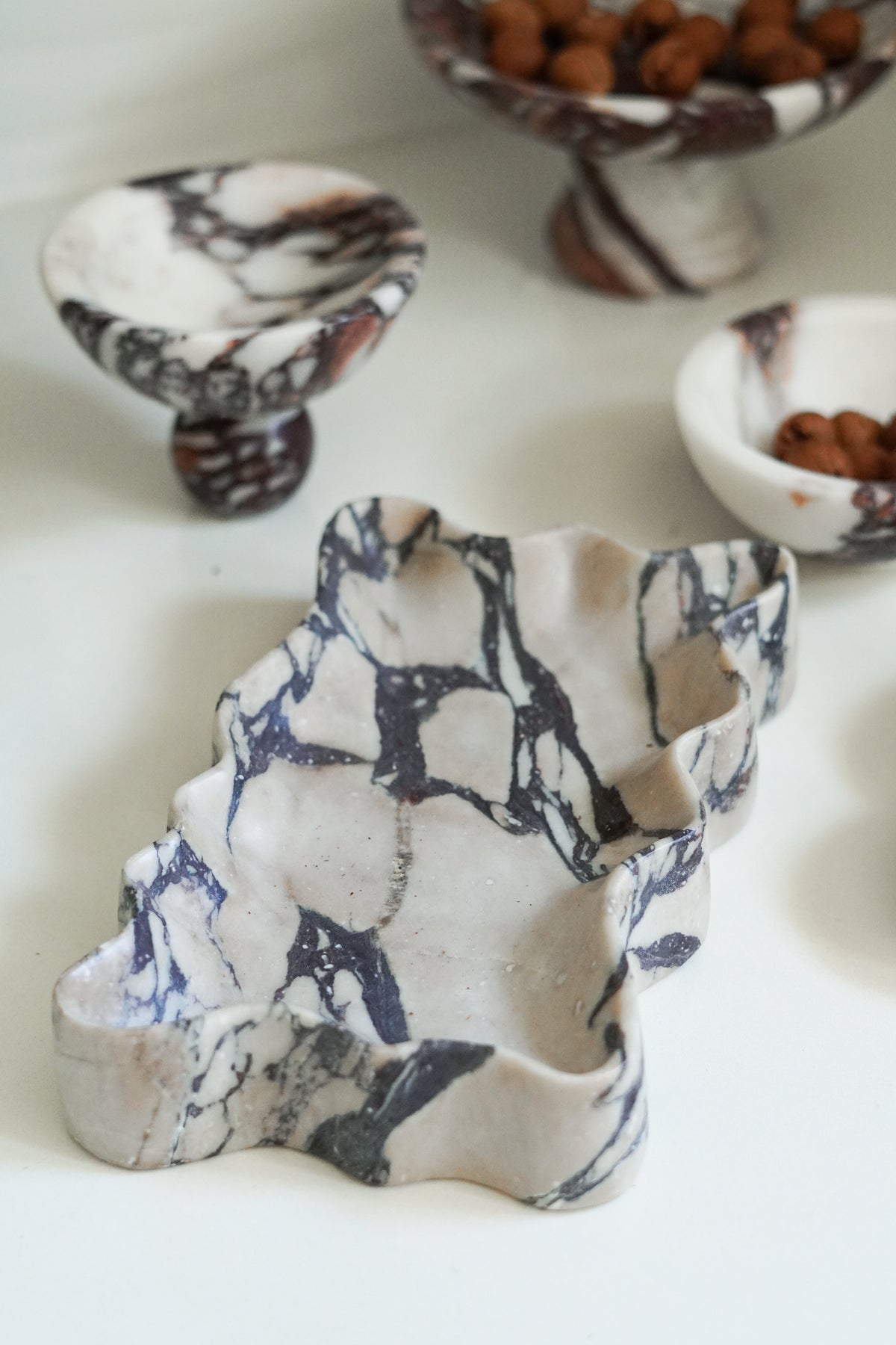 Italian Calacatta Viola Fluted Edge Marble Tray