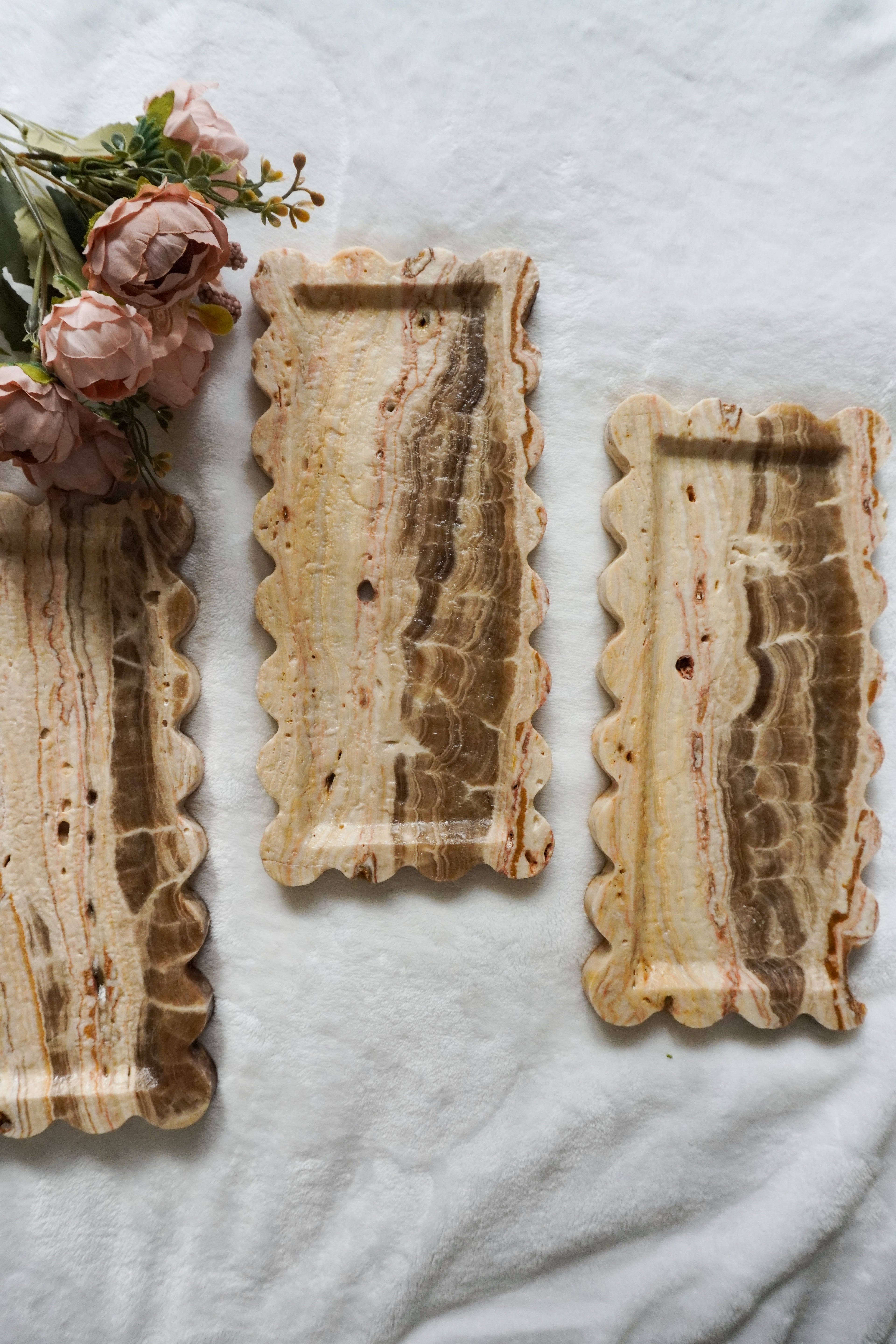 Scalloped Marble Tray--Multiple Colors