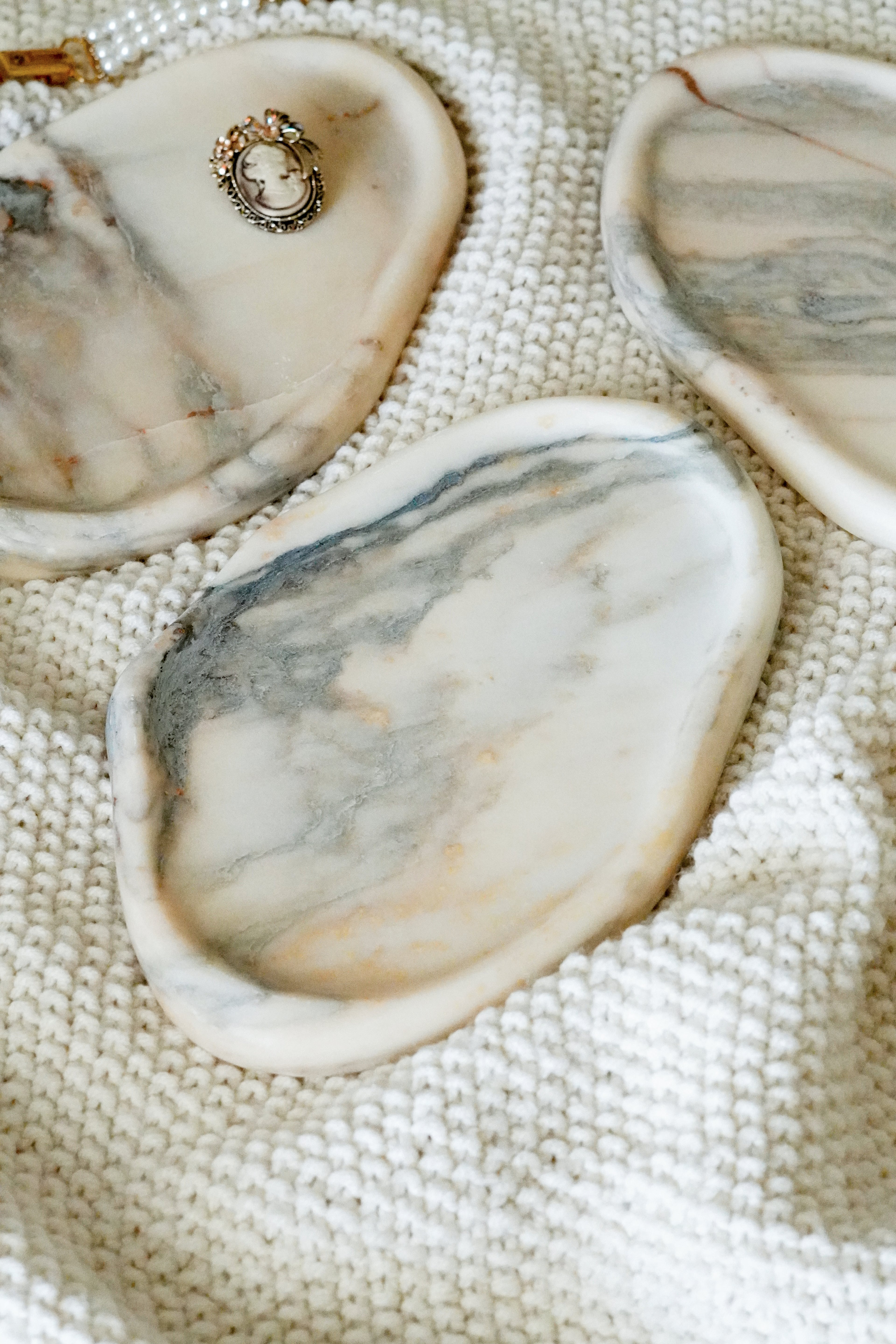 White Marble Cloud Tray