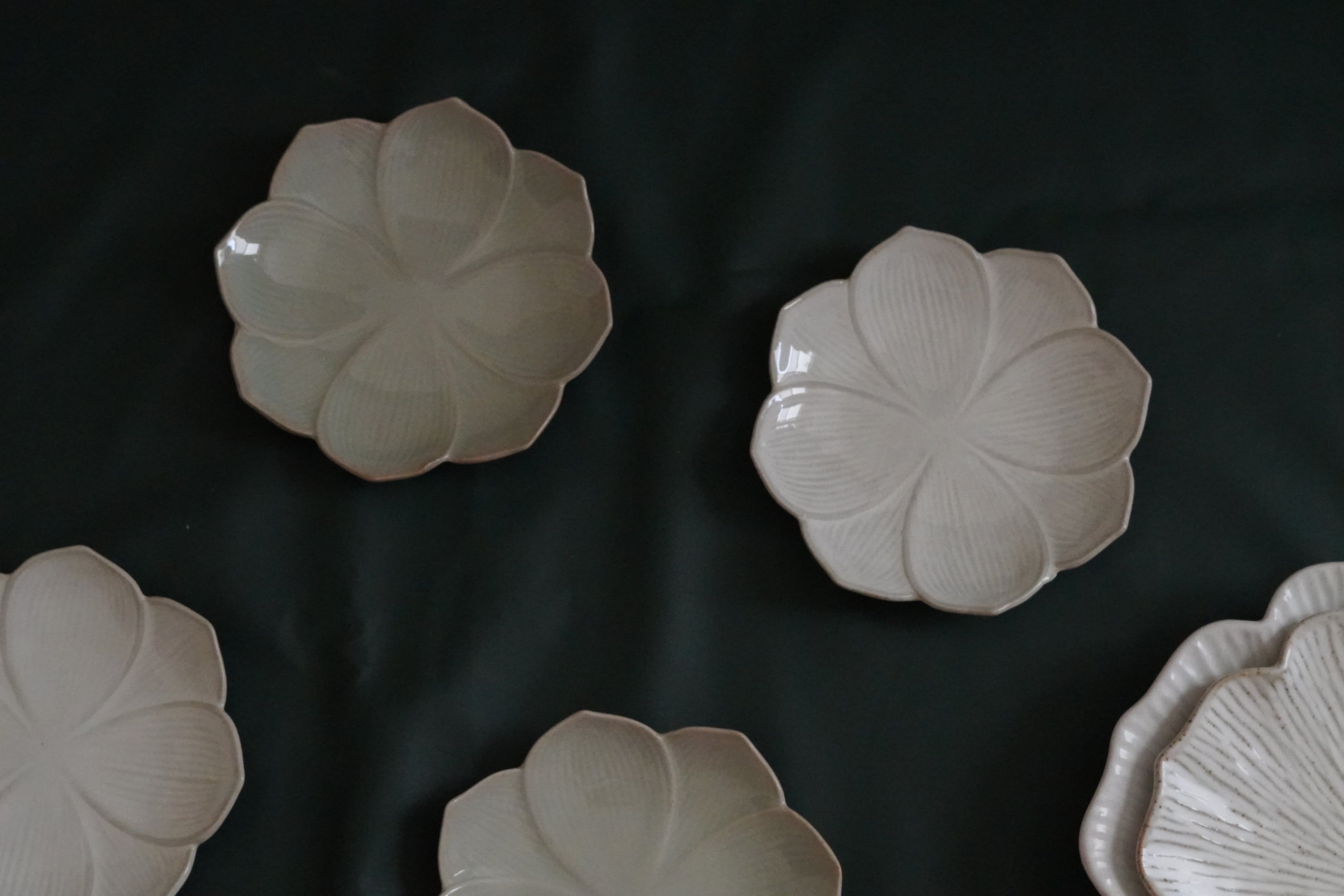 Light Green Handmade Porcelain Dessert Plate - 6'' Lotus Flower